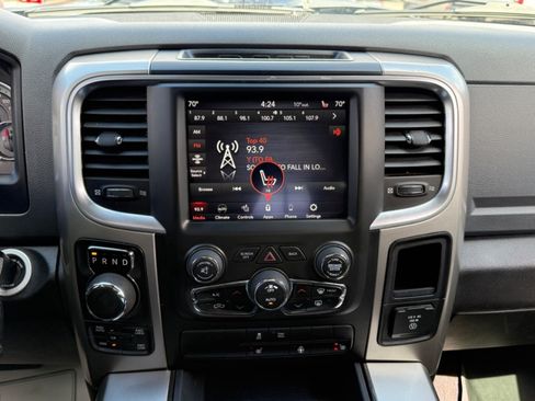 Used 2018 RAM 1500 Big Horn AWD/4WD image 11