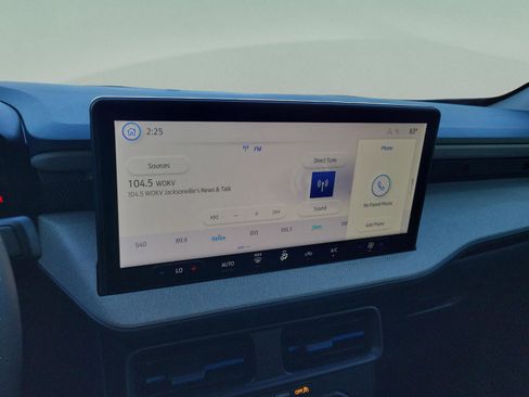 New 2026 Ford Maverick XLT image 17