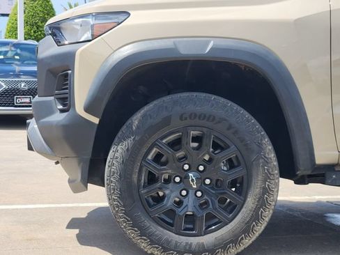 Used 2023 Chevrolet Colorado Trail Boss w/ Advanced Trailering Package AWD/4WD image 8