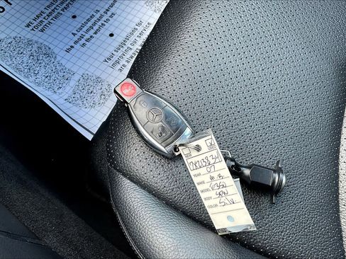 Used 2007 Mercedes-Benz E 350 4MATIC Sedan image 14