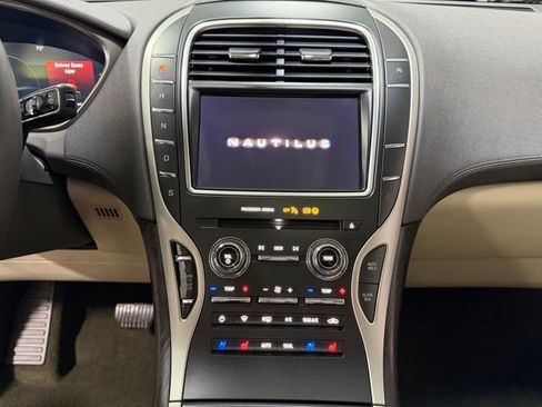 Used 2020 Lincoln Nautilus Reserve w/ Cargo Utility Package AWD/4WD image 15