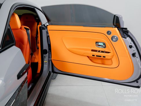 Used 2025 Rolls-Royce Spectre Black Badge w/ Spectre Enhancement Package image 11