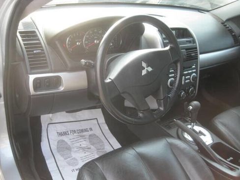 Used 2007 Mitsubishi Galant ES image 15