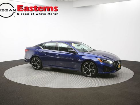 Used 2023 Nissan Altima 2.5 SR w/ SR Premium Package FWD image 45