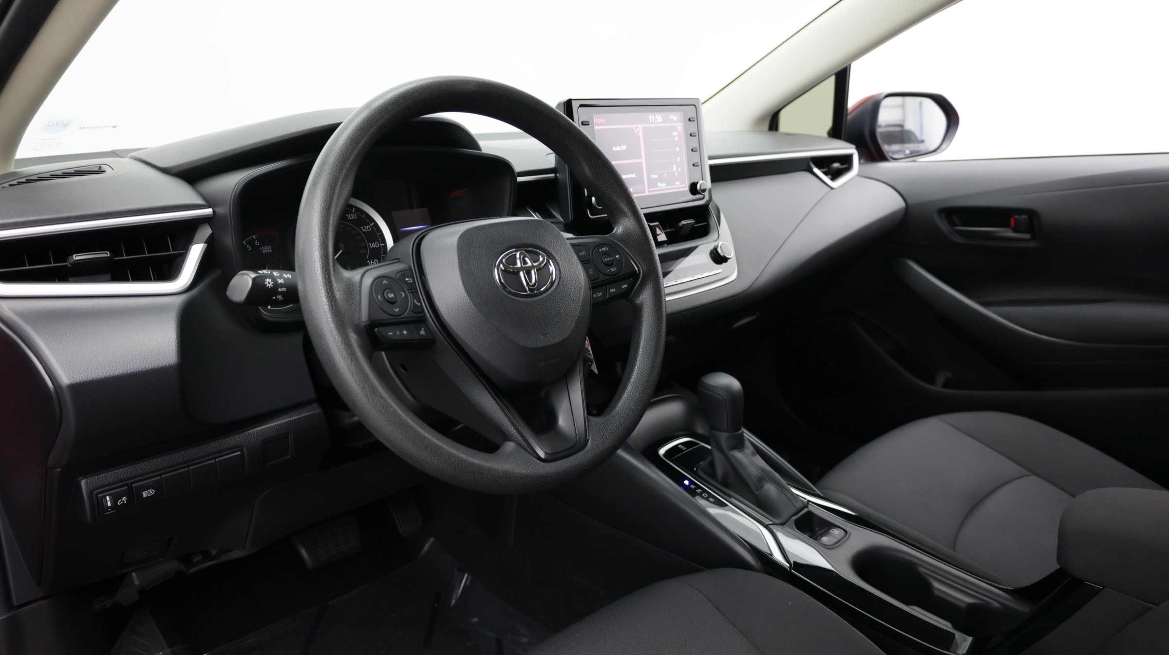 Used 2022 Toyota Corolla LE FWD image 11