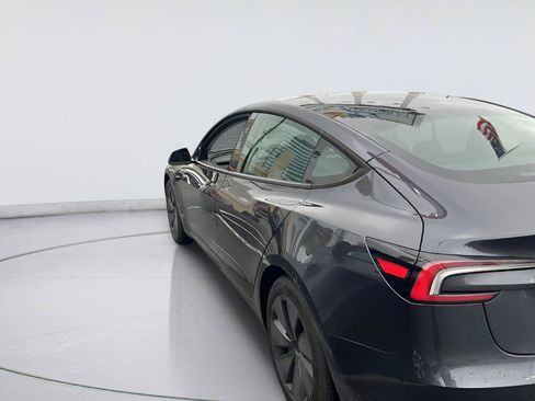 Used 2025 Tesla Model 3 RWD image 3