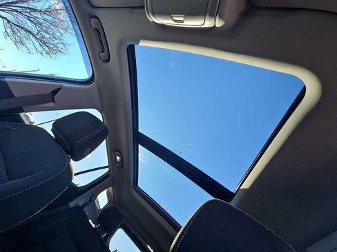 Used 2022 GMC Terrain SLE w/ Driver Convenience Package image 28