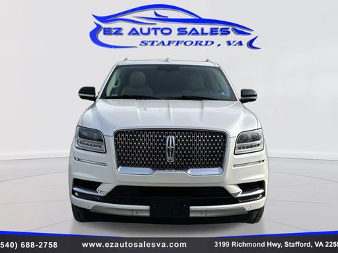 Used 2018 Lincoln Navigator Select image 2