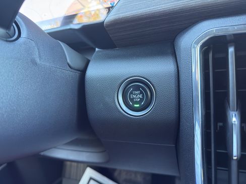 Used 2024 GMC Acadia Denali w/ Super Cruise Package image 20