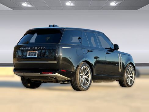 Used 2025 Land Rover Range Rover SE image 8