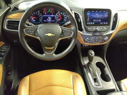 Used 2021 Chevrolet Equinox Premier FWD image 22