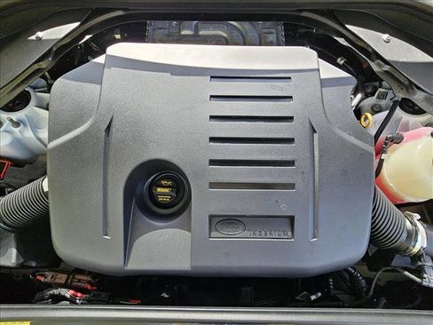 Used 2025 Land Rover Range Rover Sport image 17