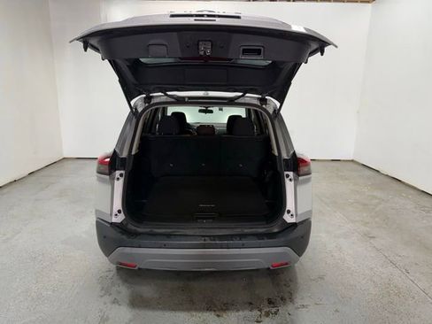 Used 2023 Nissan Rogue SV AWD/4WD image 9
