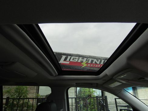 Used 2016 Chevrolet Suburban LTZ AWD/4WD image 8