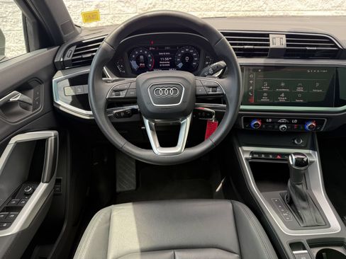 Used 2025 Audi Q3 2.0T Premium AWD/4WD image 33