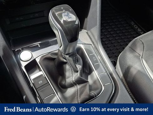 Certified 2022 Volkswagen Taos SEL AWD/4WD image 19