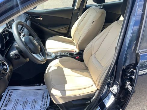Used 2017 Toyota Yaris iA FWD image 13
