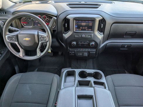 Used 2022 Chevrolet Silverado 2500 Custom w/ Custom Value Package image 20