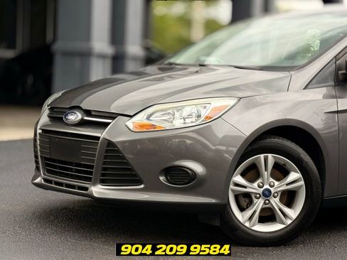 Used 2014 Ford Focus SE FWD image 2