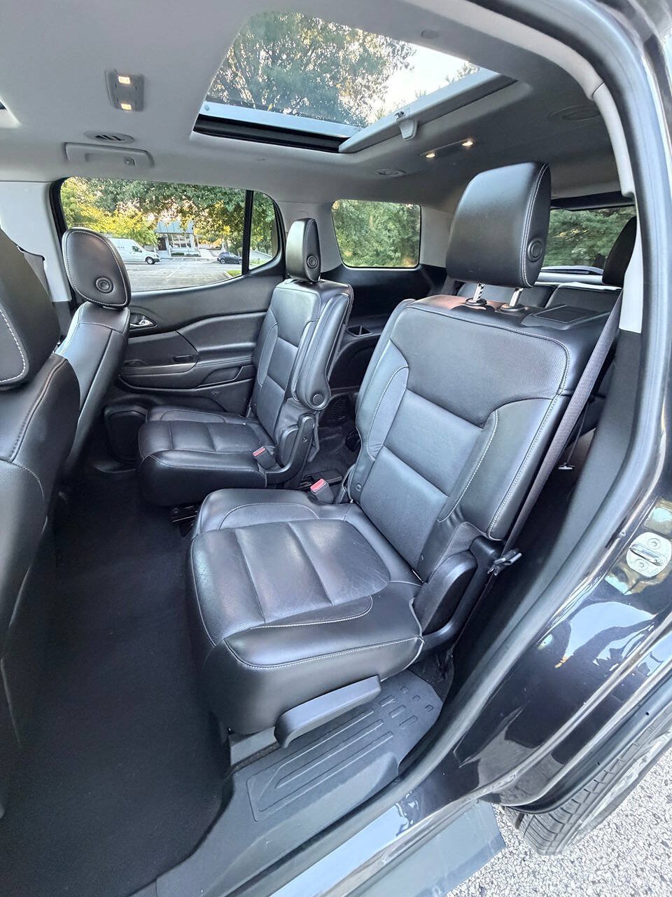 Used 2017 GMC Acadia SLT w/ LPO, Floor Liner Package AWD/4WD image 37