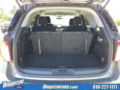 Certified 2024 Ford Explorer XLT AWD/4WD image 7