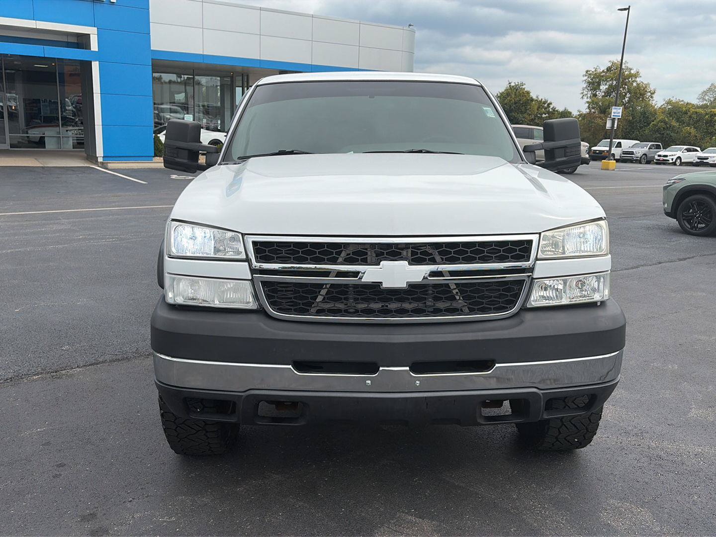Used 2004 Chevrolet Silverado 2500 W/T w/ Heavy-Duty Power Package AWD/4WD image 8