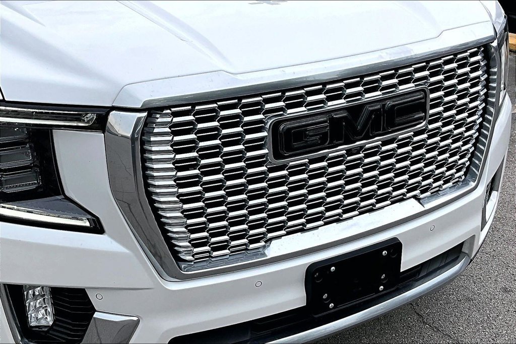 Used 2023 GMC Yukon Denali AWD/4WD image 33