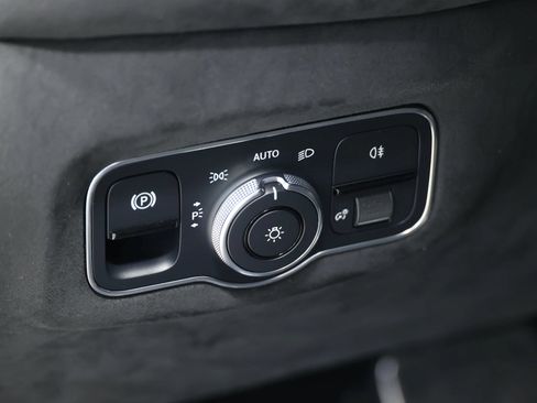 Used 2020 Aston Martin V8 Vantage Coupe RWD image 23