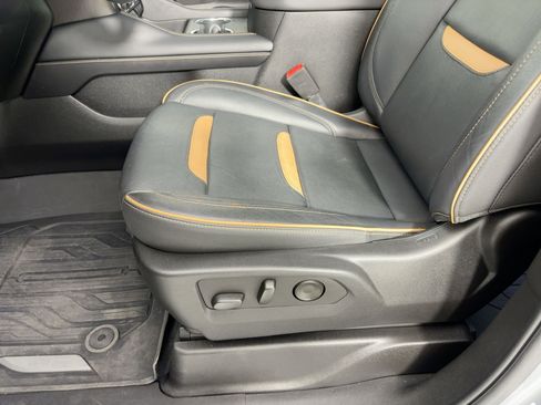 Used 2024 GMC Yukon AT4 w/ Technology Package image 14