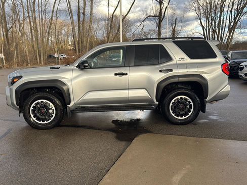 Used 2025 Toyota 4Runner TRD Off-Road Premium image 2