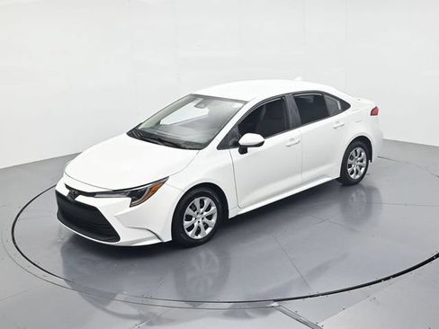 Used 2024 Toyota Corolla LE FWD image 42