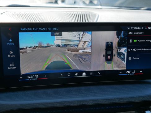 Used 2025 BMW M340i xDrive w/ Premium Package image 27