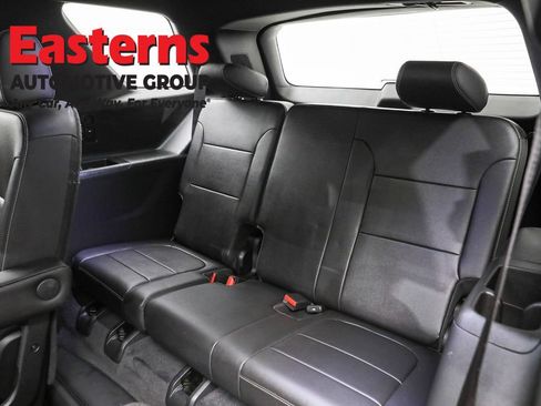 Used 2022 Chevrolet Traverse LT AWD/4WD image 26