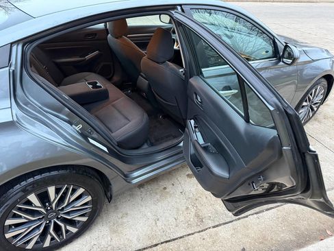 Used 2023 Nissan Altima 2.5 SV image 22