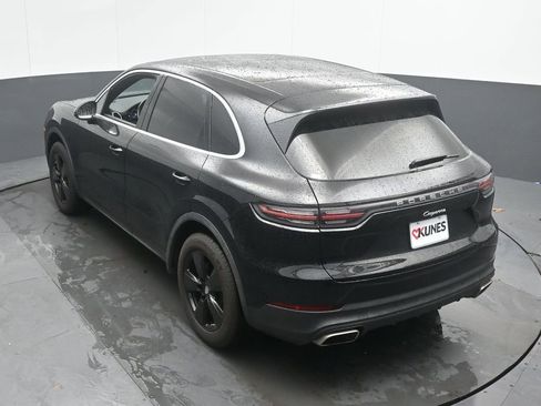 Used 2022 Porsche Cayenne image 39