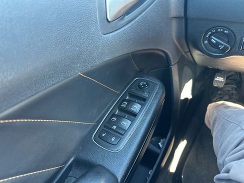 Used 2018 Dodge Charger R/T image 39