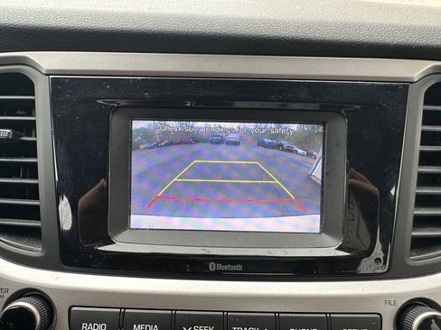 Used 2022 Hyundai Accent SE FWD image 5