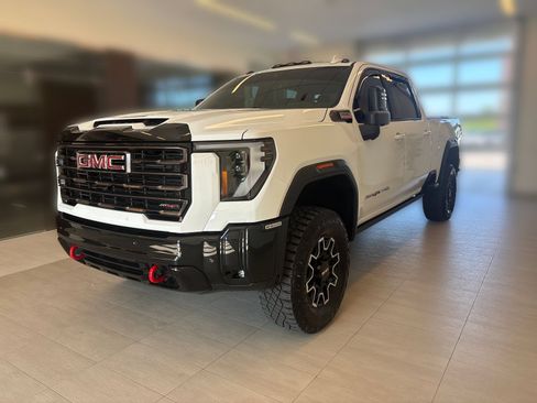 Used 2026 GMC Sierra 2500 AT4X AWD/4WD image 4