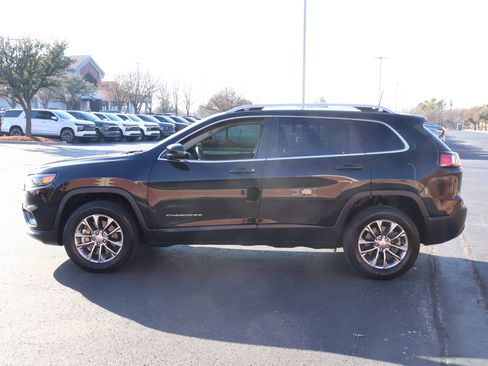 Used 2020 Jeep Cherokee Latitude Plus w/ Comfort/Convenience Group image 34