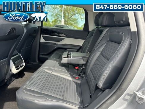 Used 2024 Lincoln Nautilus Reserve AWD/4WD image 14