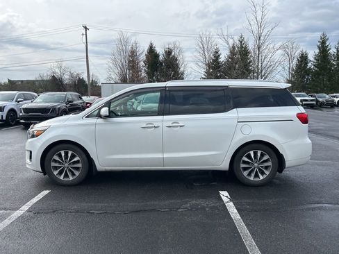 Used 2016 Kia Sedona SX FWD image 4