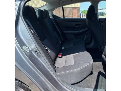 Used 2022 Nissan Sentra SV FWD image 11
