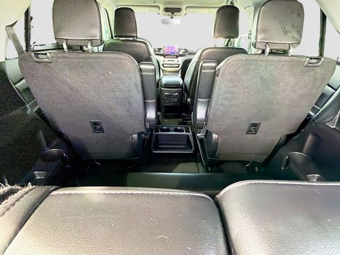 Used 2021 Ford Explorer XLT w/ Equipment Group 202A image 32