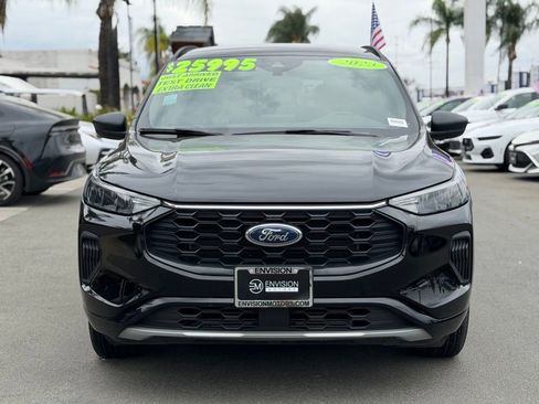 Certified 2023 Ford Escape ST-Line AWD/4WD image 6
