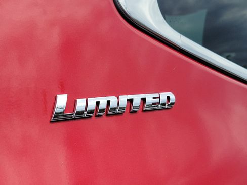 Used 2024 Toyota Tundra Limited AWD/4WD image 10
