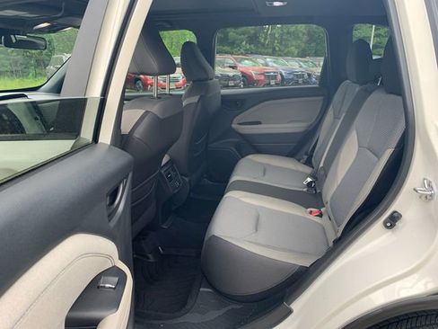 Certified 2025 Subaru Forester Premium AWD/4WD image 17
