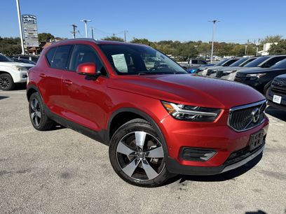 Used 2019 Volvo XC40 T4 Momentum