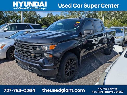 Used 2022 Chevrolet Silverado 1500 Custom AWD/4WD image 1