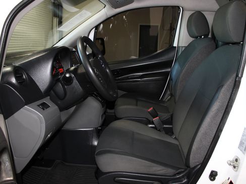 Used 2020 Nissan NV200 S FWD image 9