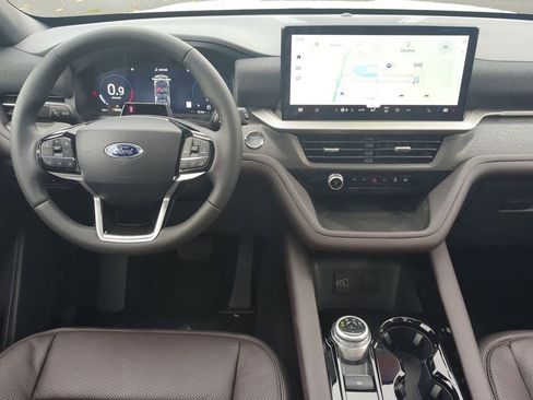 New 2026 Ford Explorer Platinum w/ LUX Leather Package image 24